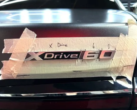 부산 랩핑 BMW I7 사틴 다크 그레이 투톤 랩핑(듀오톤 랩핑)으로 고급스러운 분위기 연출하기 / 부산 해운대구