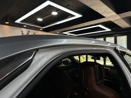 해운대 랩핑 BMW 740d, 블랙 대신 GT실버로 완성한 투톤랩핑 / 부산 해운대구
