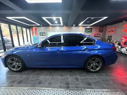 부산랩핑 BMW 3시리즈 사틴 다크 그레이 컬러로 도시적인 느낌 물씬~ / 부산 해운대구