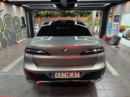 부산 랩핑의 품격, BMW 7시리즈 투톤으로 완성된 롤스로이스 감성 | KANEAT 카니트 / 부산 해운대구