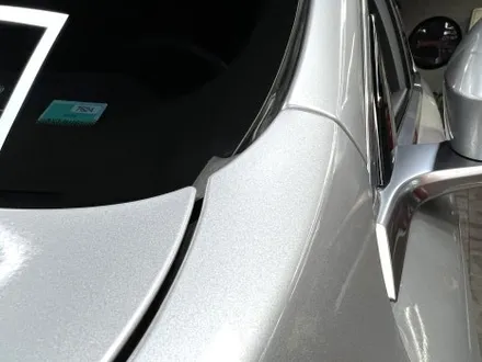 부산 투톤랩핑 BMW i7 듀오톤랩핑 시공으로 럭셔리한 플래그십 세단 표현하기! [3M 화이트 알루미늄] / 부산 해운대구