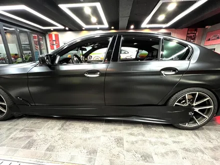 부산 자동차랩핑 BMW M5 컴페티션 사틴블랙 전체랩핑을 통해 강렬한 스포츠 세단으로 변신하기[에이버리] / 부산 해운대구