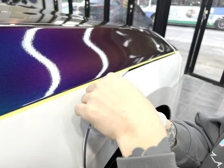 부산랩핑 BMW i7 투톤 랩핑 듀오톤 랩핑으로 온 우주를 담은듯한 색상의 차량으로 변신! / 부산 해운대구