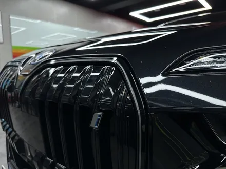 부산 랩핑 BMW 740i 전체 외관 정리｜크롬죽이기 + 블랙 유광 휠도색으로 완성도 끌어올리다 / 부산 해운대구