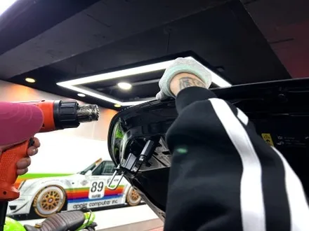 부산 랩핑 BMW I7 사틴 다크 그레이 투톤 랩핑(듀오톤 랩핑)으로 고급스러운 분위기 연출하기 / 부산 해운대구