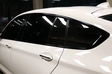 부산 랩핑 전문숍 고잉투랩 BMW 5GT 크롬 죽이기+라이트 필름 시공 / 부산 해운대구