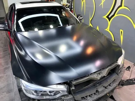 부산랩핑 BMW 4시리즈 쿠페 사틴블랙 전체랩핑으로 묵직하고 깔끔한 쿠페로 만들기! [TINYBOT] / 부산 해운대구