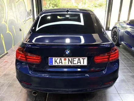부산랩핑 BMW 3시리즈 타이니봇 고광택 필름 랩핑으로 개성 있는 나만의 차 만들기(+포인트 랩핑) / 부산 해운대구