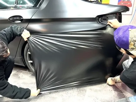부산 자동차랩핑 BMW M5 컴페티션 사틴블랙 전체랩핑을 통해 강렬한 스포츠 세단으로 변신하기[에이버리] / 부산 해운대구
