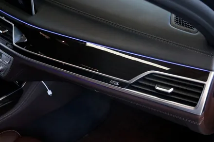 부산 실내 랩핑 BMW(Bayerische Motoren Werke) 740I 우드 가리기 / 부산 해운대구