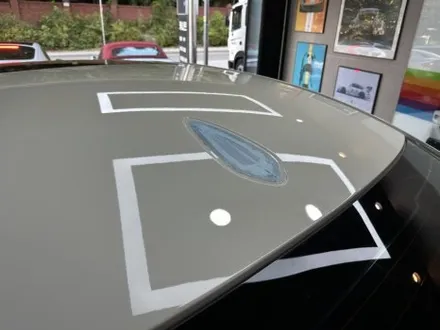 부산 BMW 320d 루프스킨 재시공 – MEXX 고광택 블랙으로 완성된 깔끔한 루프 / 부산 해운대구