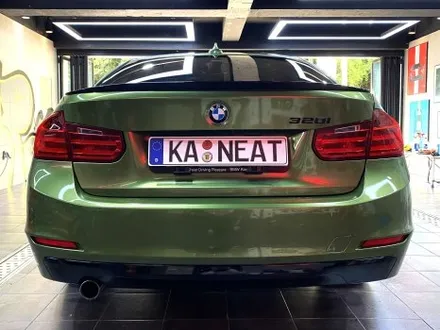 부산랩핑 BMW 3시리즈 타이니봇 고광택 필름 랩핑으로 개성 있는 나만의 차 만들기(+포인트 랩핑) / 부산 해운대구
