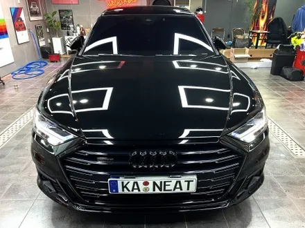 부산  크롬죽이기 아우디 A8L 오토벨벳 고광택 필름(AUTO VELVET) 시공 포스 있는 블랙핏으로 만들기 / 부산 해운대구
