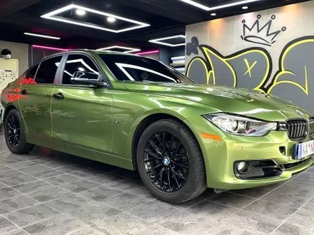 부산랩핑 BMW 3시리즈 타이니봇 고광택 필름 랩핑으로 개성 있는 나만의 차 만들기(+포인트 랩핑) / 부산 해운대구
