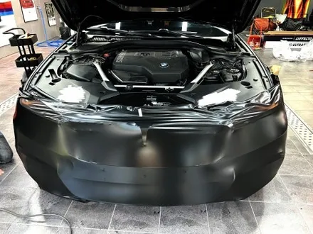 부산 자동차랩핑 BMW M5 컴페티션 사틴블랙 전체랩핑을 통해 강렬한 스포츠 세단으로 변신하기[에이버리] / 부산 해운대구