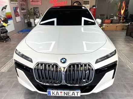 부산 BMW I7 카멜레온 투톤 (듀오톤) 랩핑으로 매일매일 새롭게 즐기기 / 부산 해운대구