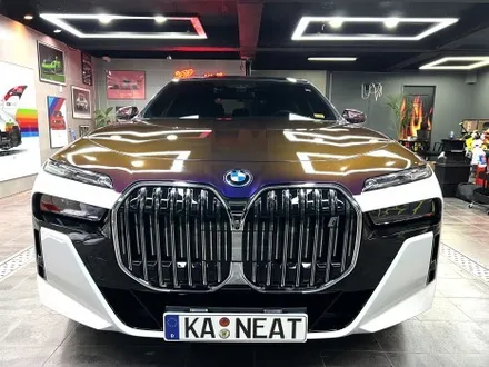 부산 BMW I7 카멜레온 투톤 (듀오톤) 랩핑으로 매일매일 새롭게 즐기기 / 부산 해운대구