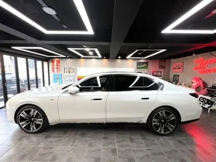 부산 BMW I7 카멜레온 투톤 (듀오톤) 랩핑으로 매일매일 새롭게 즐기기 / 부산 해운대구