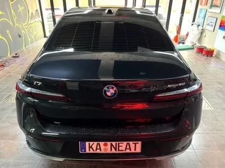 부산랩핑 BMW I7 듀오톤(투톤)랩핑으로 반전 매력 느껴보기 / 부산 해운대구