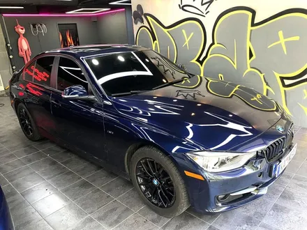 부산랩핑 BMW 3시리즈 타이니봇 고광택 필름 랩핑으로 개성 있는 나만의 차 만들기(+포인트 랩핑) / 부산 해운대구