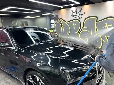부산 랩핑 BMW I7 사틴 다크 그레이 투톤 랩핑(듀오톤 랩핑)으로 고급스러운 분위기 연출하기 / 부산 해운대구