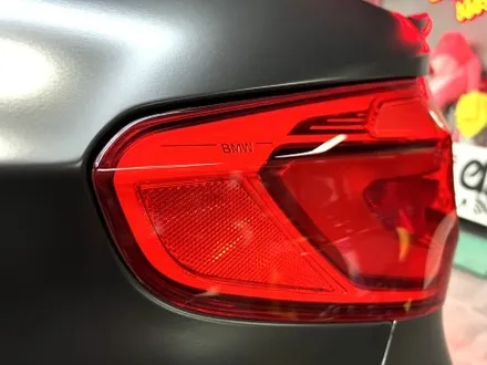 부산 자동차랩핑 BMW M5 컴페티션 사틴블랙 전체랩핑을 통해 강렬한 스포츠 세단으로 변신하기[에이버리] / 부산 해운대구