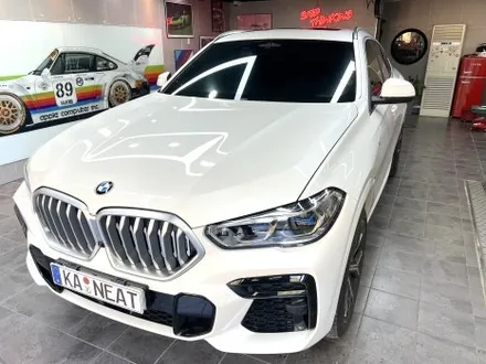 부산 자동차 랩핑 BMW X6 듀오톤(투톤) 랩핑 시공으로 고급스러운 쿠페형 SUV 모델로 만들기! / 부산 해운대구