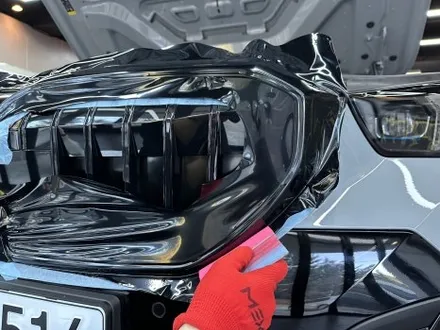 부산 아이코닉글로우 그릴 랩핑, 25년식 BMW 5시리즈 시공 사례 / 부산 해운대구