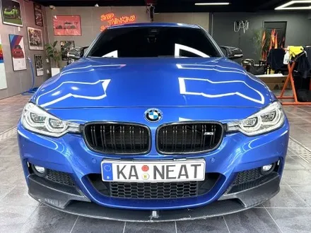 부산랩핑 BMW 3시리즈 사틴 다크 그레이 컬러로 도시적인 느낌 물씬~ / 부산 해운대구