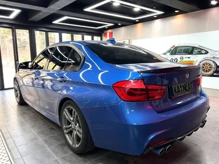 부산랩핑 BMW 3시리즈 사틴 다크 그레이 컬러로 도시적인 느낌 물씬~ / 부산 해운대구