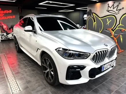 부산랩핑 BMW X6 듀오톤(투톤) 랩핑 사틴 실버 메탈릭으로 고급스럽게 / 부산 해운대구