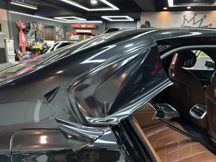 부산 랩핑 BMW 740i 전체 외관 정리｜크롬죽이기 + 블랙 유광 휠도색으로 완성도 끌어올리다 / 부산 해운대구