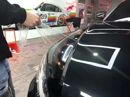부산 해운대 랩핑 아우디 A8L 전체랩핑, 크롬죽이기를 통해 상반된 올블랙 차량으로 변신! / 부산 해운대구
