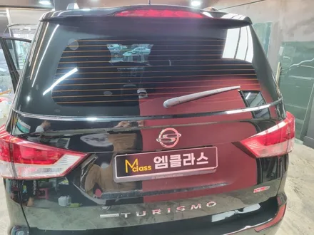 인천 가성비썬팅 코란도 투리스모 글라스틴트로데 필름으로 전체 재시공