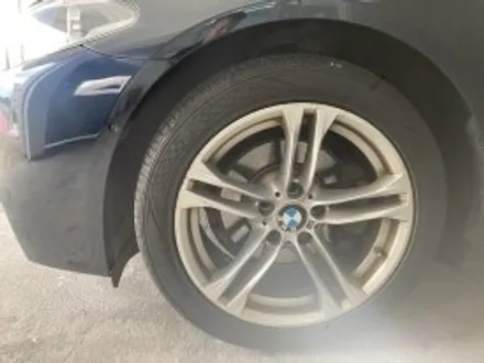 부산 BMW 520D M스포츠 차량분위기 바꾸기에는 딱!!! 18인치 고스트크롬 휠도색 캘리퍼도색 / 부산 북구 구포동