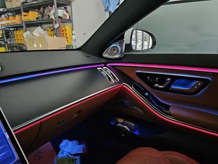 벤츠 S클래스 W223 액티브엠비언트+4D 부메스터장착 / 평택시 안중읍