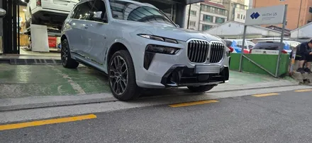 BMW X7 M60i 전동사이드스텝 ( 자동 스텝 ) 장착! [ 서울 부산 가능 ] / 부산 해운대
