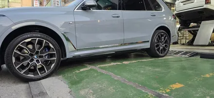 BMW X7 M60i 전동사이드스텝 ( 자동 스텝 ) 장착! [ 서울 부산 가능 ] / 부산 해운대