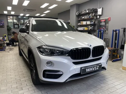 송파 BMW X6 차량 개성을 높이는 실내 랩핑과 크롬 딜리트 작업의 매력 / 잠실, 삼전, 송파
