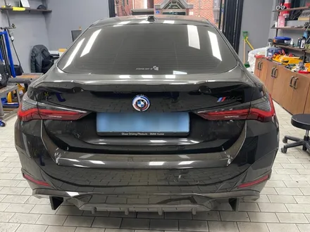 송파 BMW i4 리어 범퍼 하단 블랙 PPF로 올블랙 만들어드렸습니다. / 잠실, 삼전, 송파