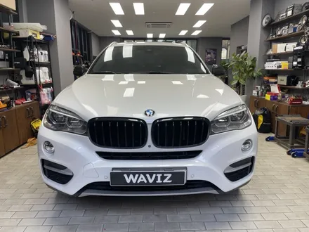 송파 BMW X6 차량 개성을 높이는 실내 랩핑과 크롬 딜리트 작업의 매력 / 잠실, 삼전, 송파
