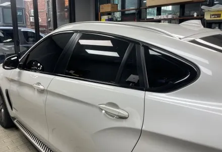 송파 BMW X6 차량 개성을 높이는 실내 랩핑과 크롬 딜리트 작업의 매력 / 잠실, 삼전, 송파