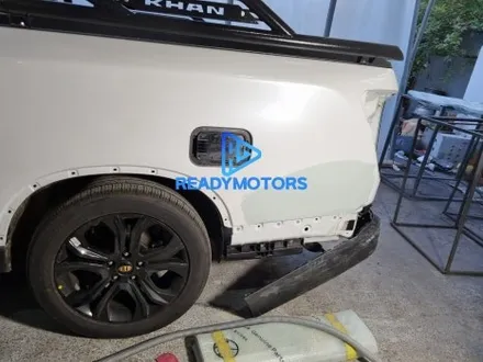 파주운정 이정도사고도 교환X 판금도색가능?! 쌍용자동차 렉스턴스포츠 칸 4WD, 아파트주차중 뺑소니사고 외형복원 사고수리! 신차출고 컨디션 그대로! 금촌 레디모터스! / 경기 파주