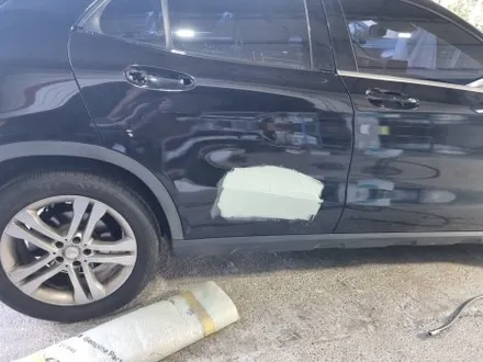 파주 운정 벤츠 GLA 200d 도어 외형복원, 뒷문 수리, 옆문 수리 / 경기 파주