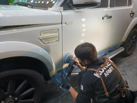 랜드로버 디스커버리4 SE 프리미엄 광택 김포 광택 잔기스 제거 완벽하게 해주는 곳(장기동 운양동 풍무동 마산동 구래동 전지역) / 경기 김포 김포한강1로