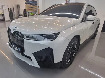 미래미래한 컬러로 bmw ix,      전주택랩 고광도 필름 랩핑 완성!! / 전주, 광주, 김제