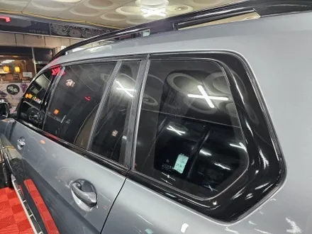 강릉썬팅 레드커스텀 랩핑 bmw x7 크롬 죽이기 스포티하게 시공 / 강릉시 유산동