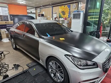 강릉랩핑 g80차량 에이버리사틴블랙 전체랩핑시공 / 강릉시 유산동
