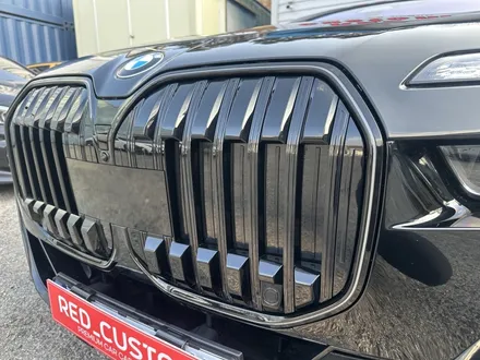 강릉썬팅 레드커스텀 BMW 740I 크롬 죽이기 시공 / 강릉시 유산동