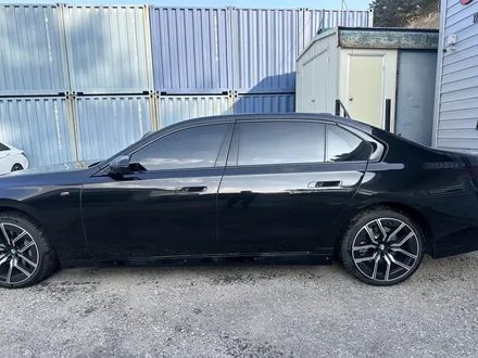 강릉썬팅 레드커스텀 BMW 740I 크롬 죽이기 시공 / 강릉시 유산동